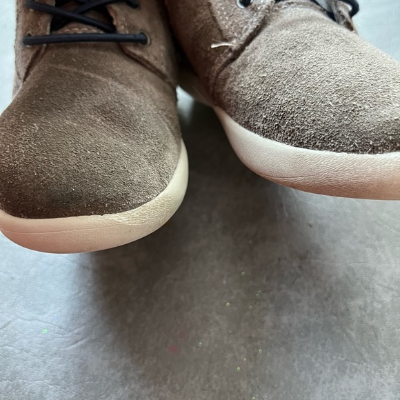 EUC UGG boots - Picture 4 of 6